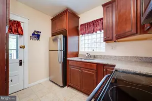 2217 Fairview Ave, Reading, PA 19606 - Photo 17