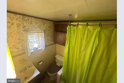 496 Old Philadelphia Pike #2ND FLOOR, Douglassville, PA 19518 - Photo 15
