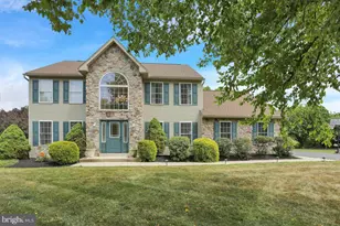 116 Indian Run Dr, Douglassville, PA 19518 - Photo 1
