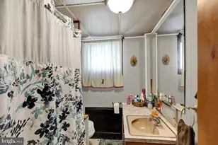 307 N Brobst St, Shillington, PA 19607 - Photo 15