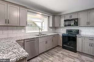 2401 Bell Dr, Reading, PA 19609 - Photo 13