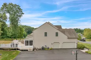 76 Caernarvon Dr, Elverson, PA 19520 - Photo 11