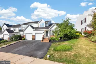 174 Waterford Ln, Reading, PA 19606 - Photo 1