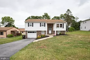 443 Silver Brook Dr, Birdsboro, PA 19508 - Photo 1