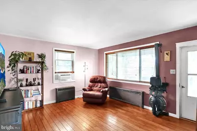 130 W 38th Street, Reading, PA 19606 - Photo 5