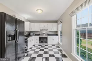 2825 Sturbridge Ct, Reading, PA 19608 - Photo 5