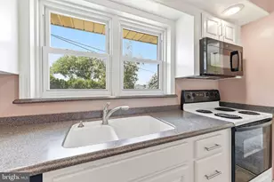 1100 Lilac Ln, Reading, PA 19609 - Photo 11