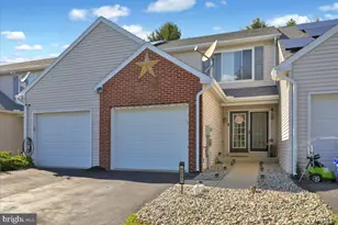 707 Hawk Ridge Dr, Hamburg, PA 19526 - Photo 1