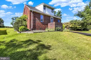 24 Ardmore Ave, Reading, PA 19607 - Photo 1