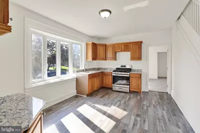 701 Alton Avenue, Reading, PA 19605 - Photo 9