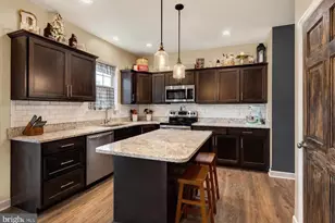 113 Sianna Cir, Wernersville, PA 19565 - Photo 11