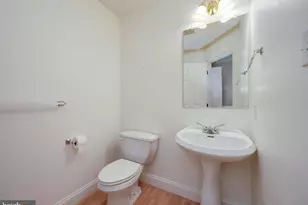 524 Oak Hill Ln, Wyomissing, PA 19610 - Photo 11
