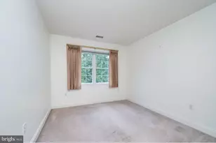 524 Oak Hill Ln, Wyomissing, PA 19610 - Photo 17