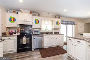 71 Random Rd, Douglassville, PA 19518 - Photo 11