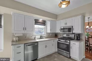 19 Sage Dr, Reading, PA 19608 - Photo 9