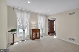 1115 Stonehenge Dr, Reading, PA 19606 - Photo 5
