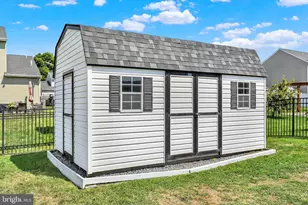 29 Solvay Dr, Reading, PA 19605 - Photo 5