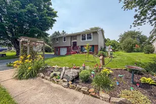 108 Maple Dr, Morgantown, PA 19543 - Photo 1