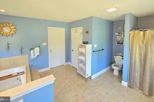 302 Chris Dr, Lenhartsville, PA 19534 - Photo 21
