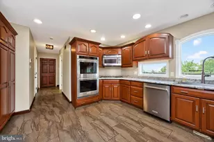 24 Lehmann Dr, Douglassville, PA 19518 - Photo 9