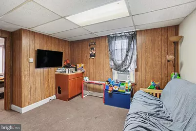 229 Upland Avenue, Reading, PA 19611 - Photo 5