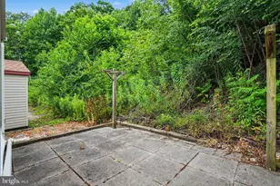 2461 Elizabeth Ave, Temple, PA 19560 - Photo 25