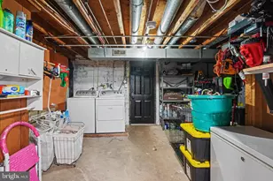 3416 Laurel St, Reading, PA 19605 - Photo 29