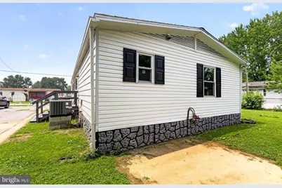 357 Midland Avenue, Reading, PA 19606 - Photo 9