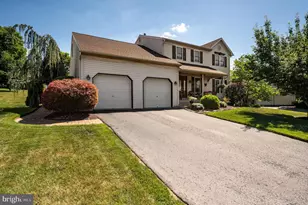 431 E Augusta Dr, Sinking Spring, PA 19608 - Photo 5