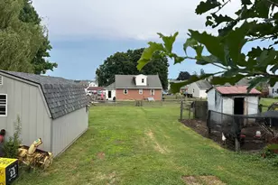 639 Chestnut St, Bally, PA 19503 - Photo 7