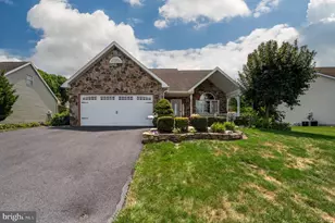 128 Hill Rd, Blandon, PA 19510 - Photo 3