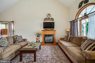 128 Hill Rd, Blandon, PA 19510 - Photo 9
