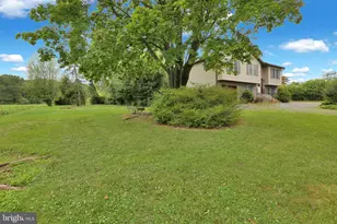 246 Sand Hill Rd, Fleetwood, PA 19522 - Photo 11