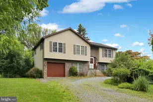 246 Sand Hill Rd, Fleetwood, PA 19522 - Photo 3
