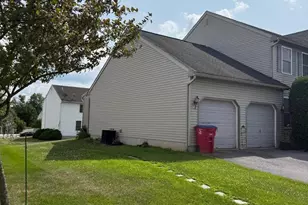 215 N Sandy Ln, Sinking Spring, PA 19608 - Photo 3