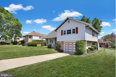 805 Jerome Place, West Lawn, PA 19609 - Photo 3