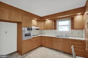 105 Clayton, Wyomissing, PA 19610 - Photo 17