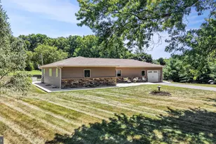 130 Clearfield Ln, Reading, PA 19608 - Photo 7