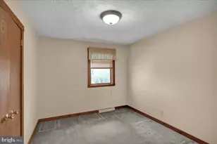 209 Pembroke Dr, Reading, PA 19607 - Photo 33