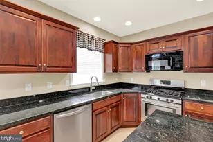 658 Ebersole Rd, Reading, PA 19605 - Photo 7