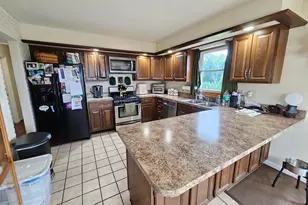 36 Hunter Liggett Dr, Shoemakersville, PA 19555 - Photo 3