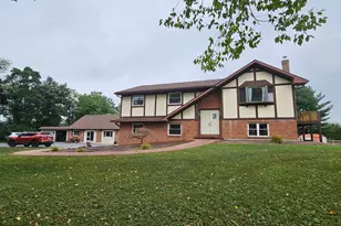 36 Hunter Liggett Dr, Shoemakersville, PA 19555 - Photo 1