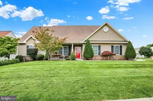 101 Day Lily Dr Dr, Reading, PA 19608 - Photo 1