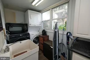 417 Chestnut St, Reading, PA 19602 - Photo 13