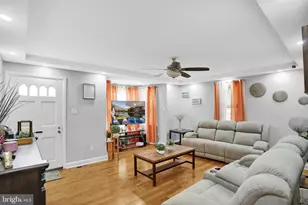 425 Centre St, Reading, PA 19605 - Photo 5