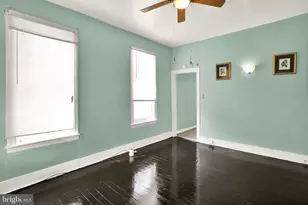 916 N 6th St, Reading, PA 19601 - Photo 1