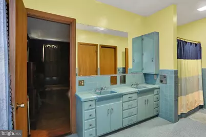 132 Windsor Street, Reading, PA 19601 - Photo 25