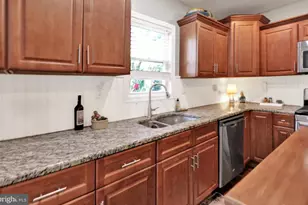 36 Laird St, Reading, PA 19609 - Photo 13