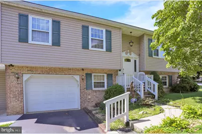320 N Walnut Street, Wernersville, PA 19565 - Photo 3