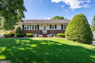 302 E 4th St, Bernville, PA 19506 - Photo 1